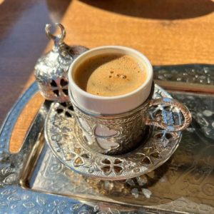 Три причины, почему в Турции подают кофе с водой